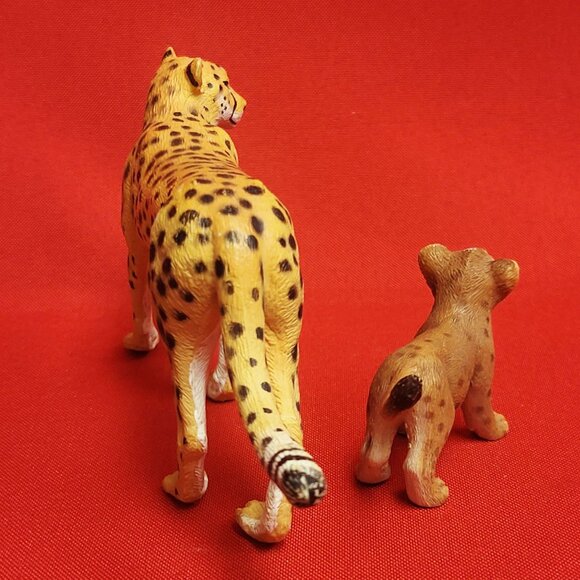 Cheetah Figurines Adult Cheetah & Cub Wildlife - Picture 3 of 10